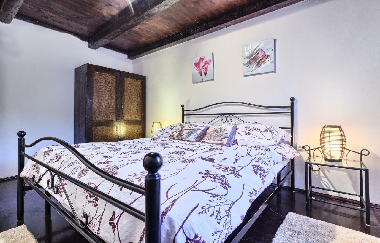 Pensjonat Dalmatia Stone House - Heated Pool Biorine Zewnętrze zdjęcie