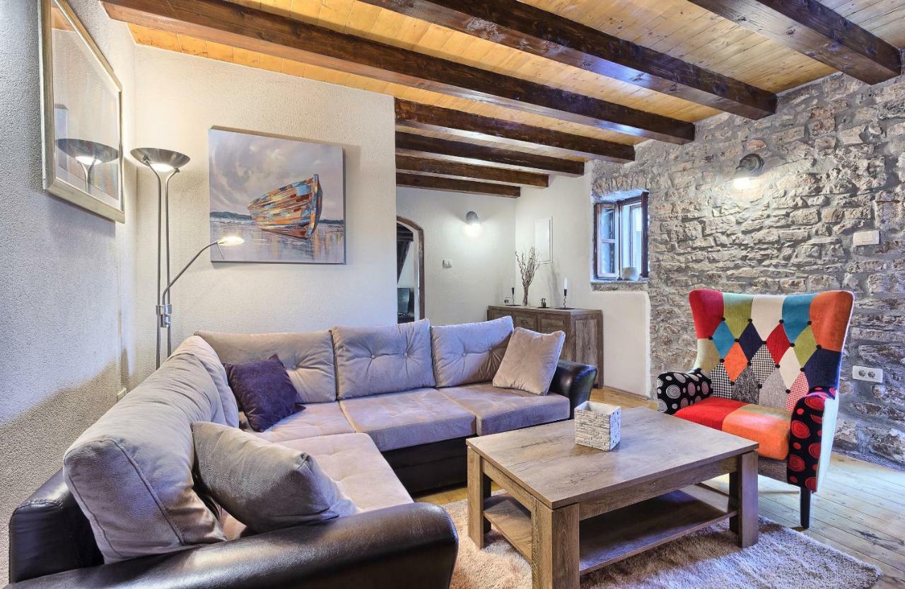 Pensjonat Dalmatia Stone House - Heated Pool Biorine Zewnętrze zdjęcie