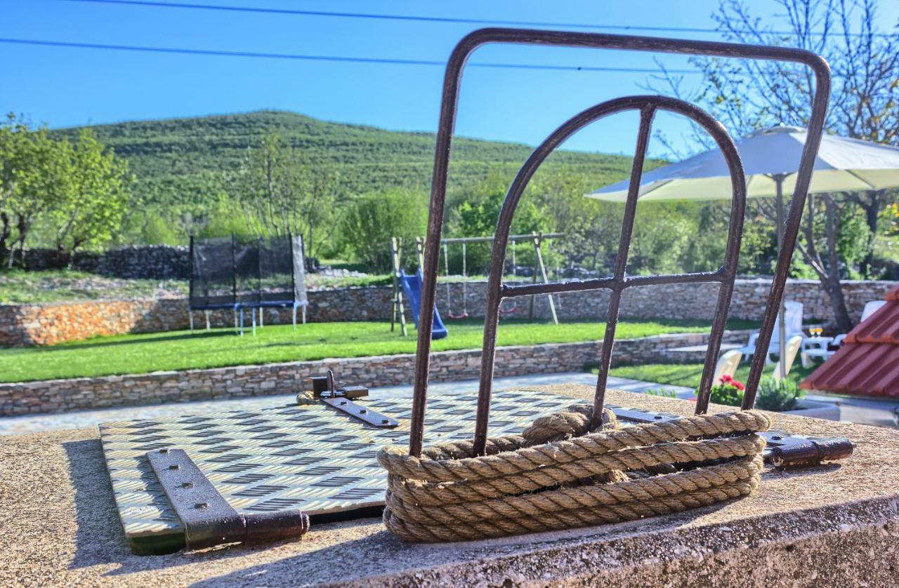 Pensjonat Dalmatia Stone House - Heated Pool Biorine Zewnętrze zdjęcie