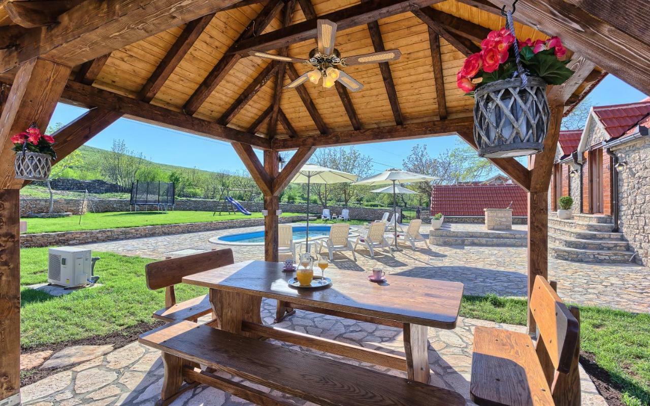 Pensjonat Dalmatia Stone House - Heated Pool Biorine Zewnętrze zdjęcie