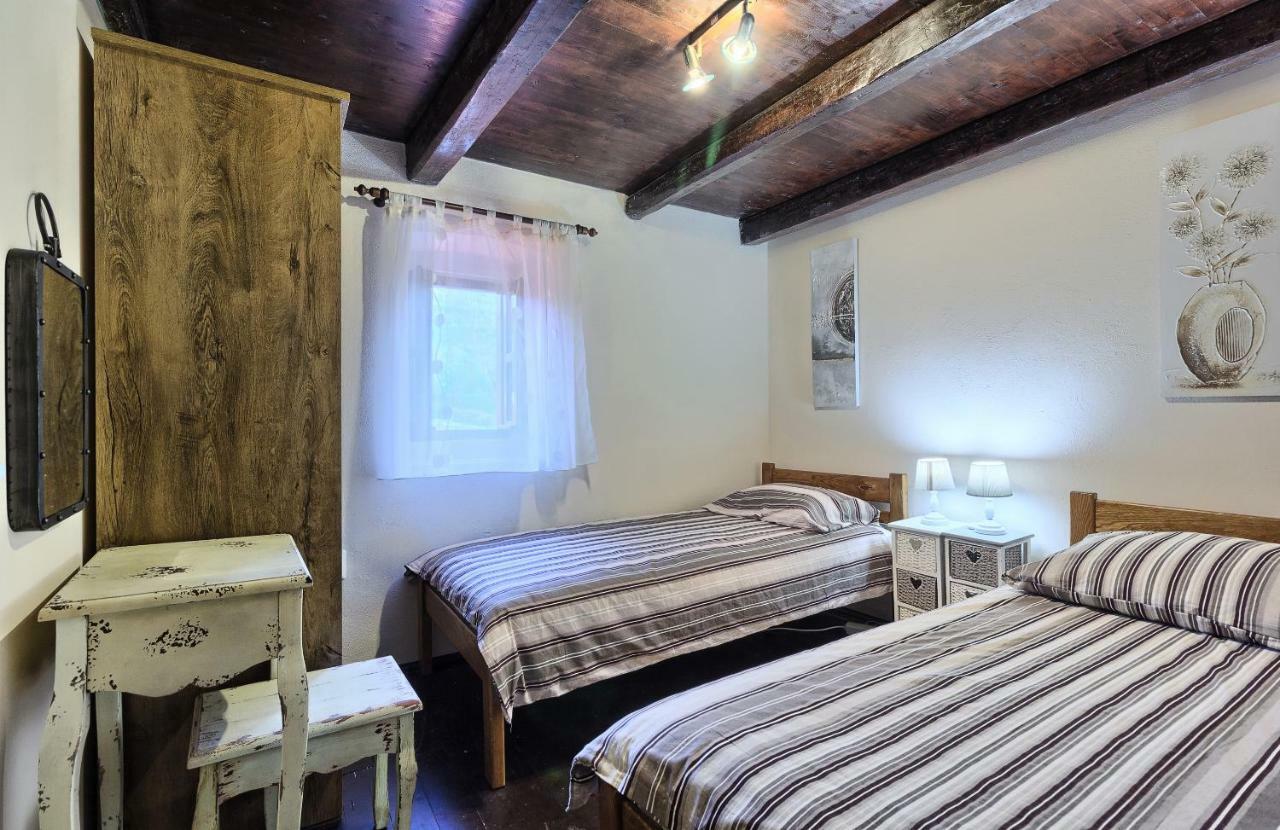 Pensjonat Dalmatia Stone House - Heated Pool Biorine Zewnętrze zdjęcie