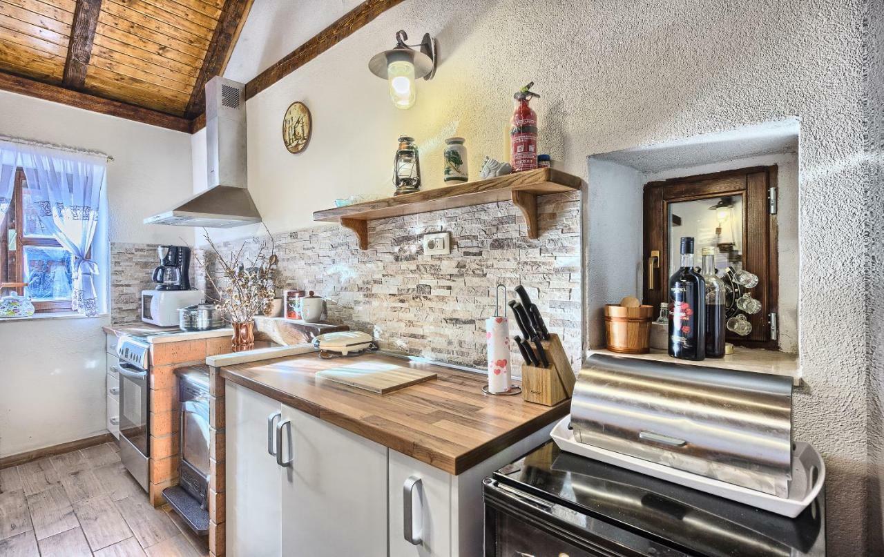 Pensjonat Dalmatia Stone House - Heated Pool Biorine Zewnętrze zdjęcie
